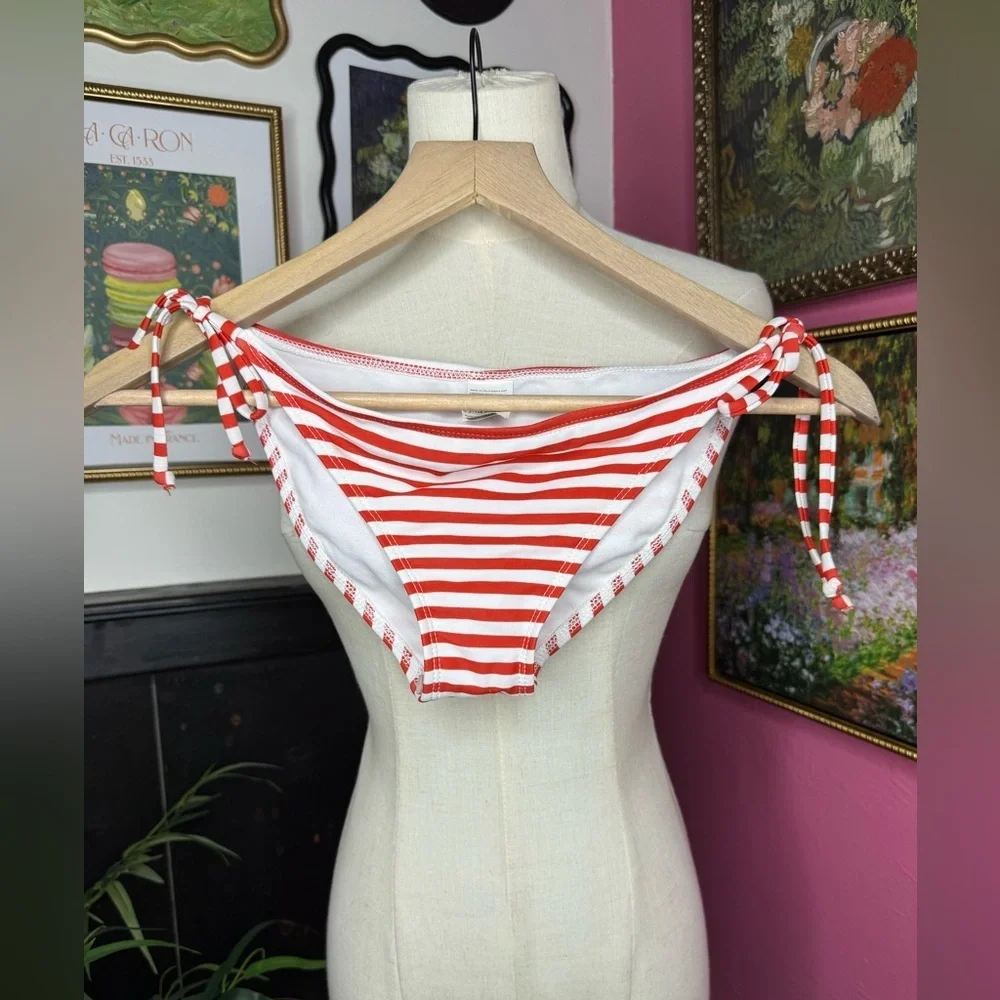 NWT Guess String Striped Print Bikini Set with Fringe Detailing Red & White XS